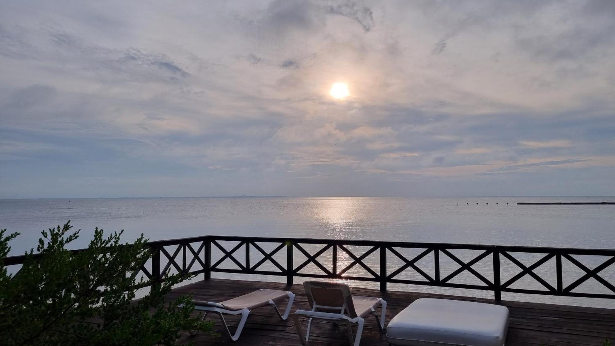 On The Beach - Seaside Sunset Haven Cancún Exteriör bild